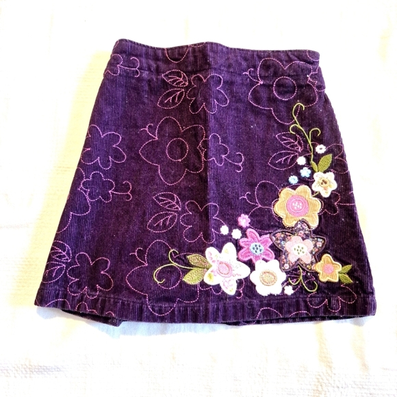 Lands' End girls size 6 purple corduroy skirt with flower applique, has shorts - Picture 1 of 6